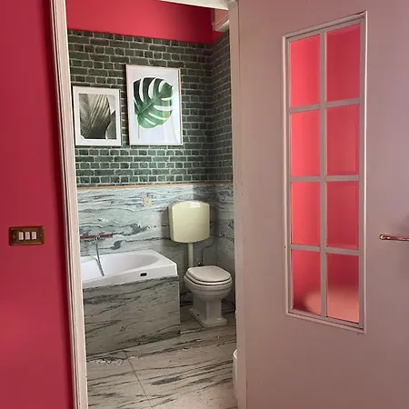 Central Suite Bed&Breakfast 住宿加早餐酒店