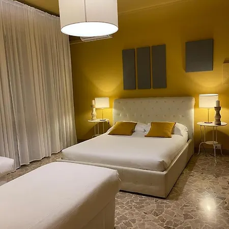 Central Suite Bed&Breakfast Oda ve Kahvaltı Bolonya